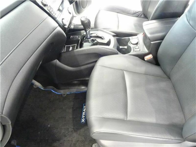 X-TRAIL-23