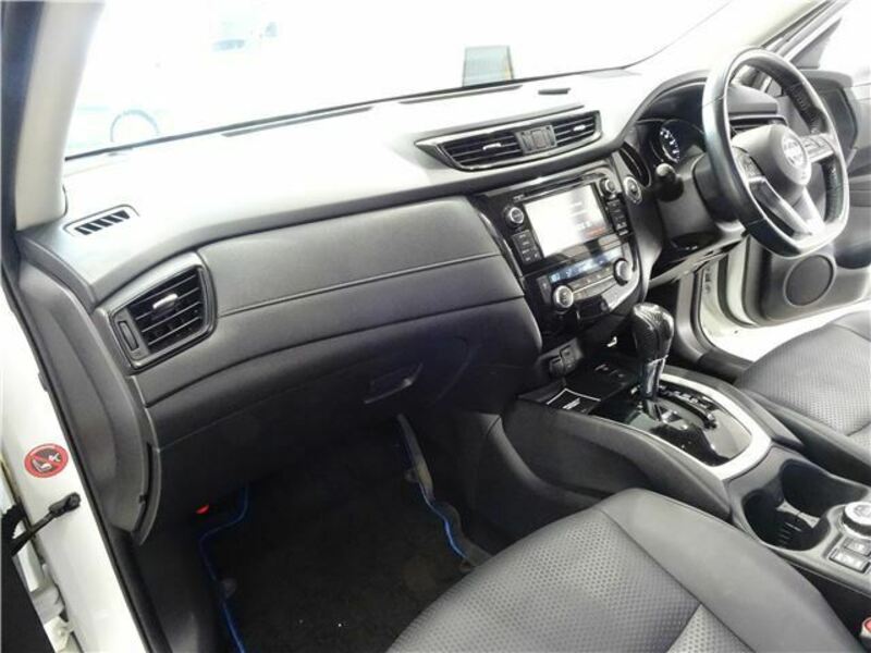 X-TRAIL-26