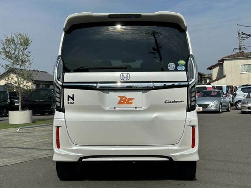 N BOX