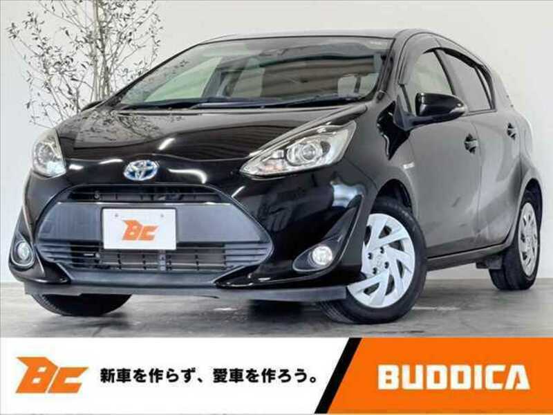 TOYOTA　AQUA