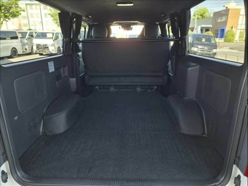 HIACE VAN-19