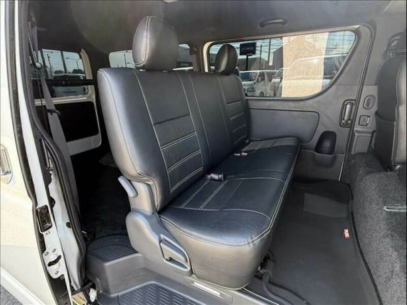 HIACE VAN-7