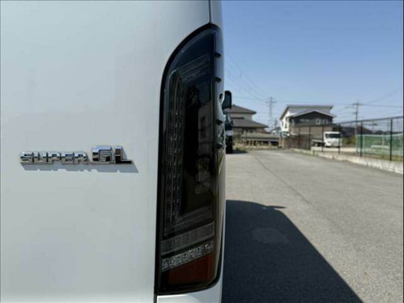 HIACE VAN-18