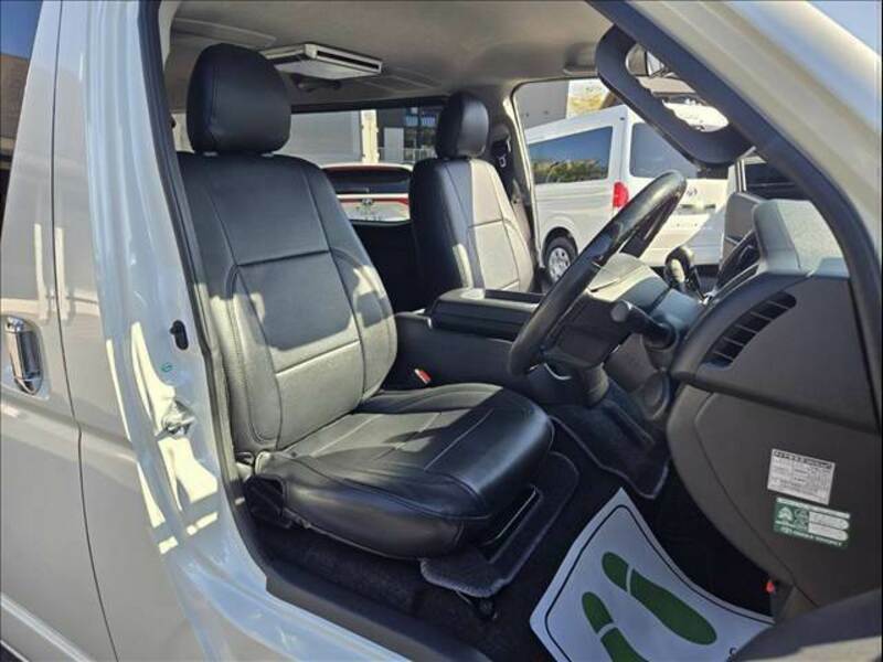 HIACE VAN-6