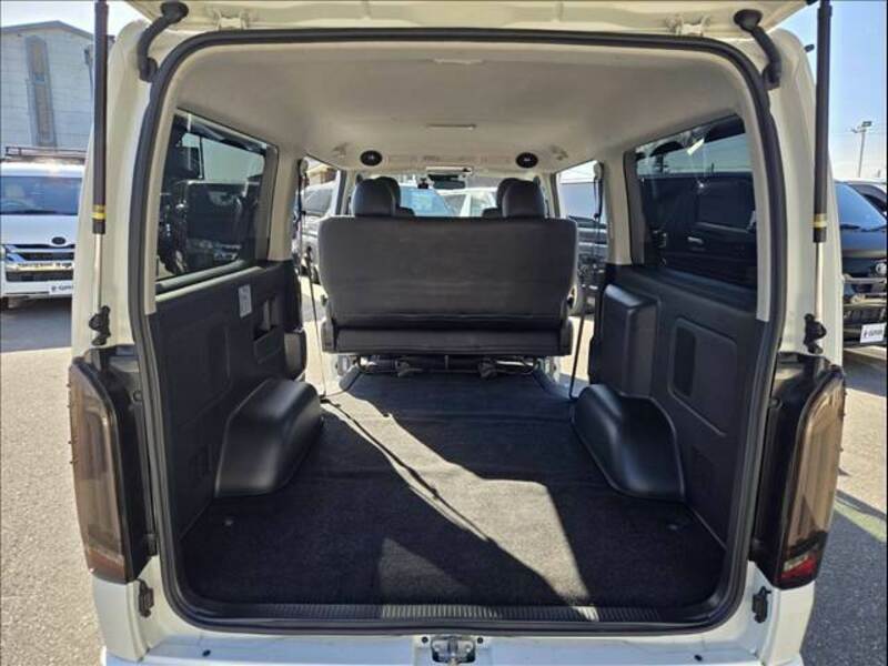 HIACE VAN-19