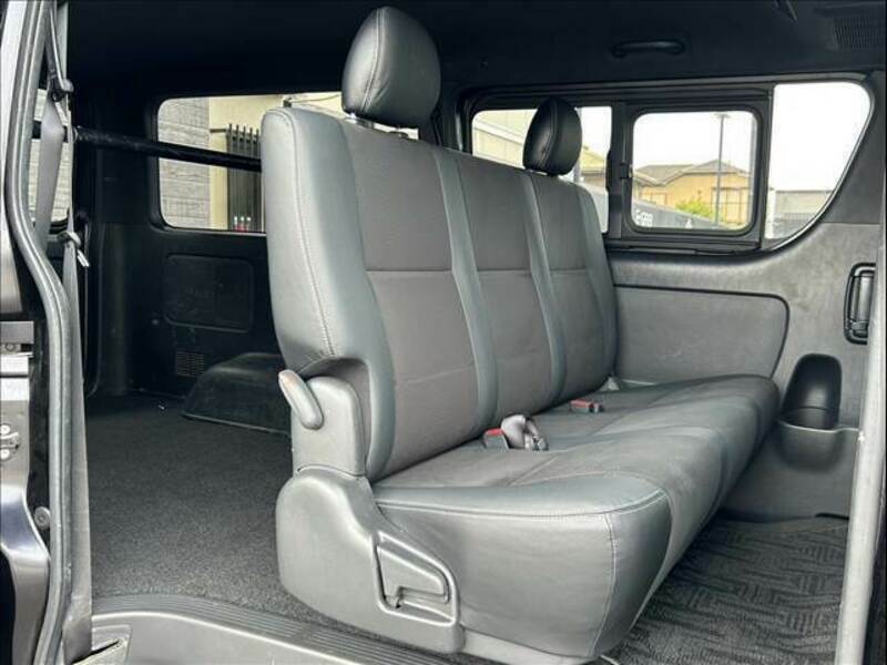 HIACE VAN-7