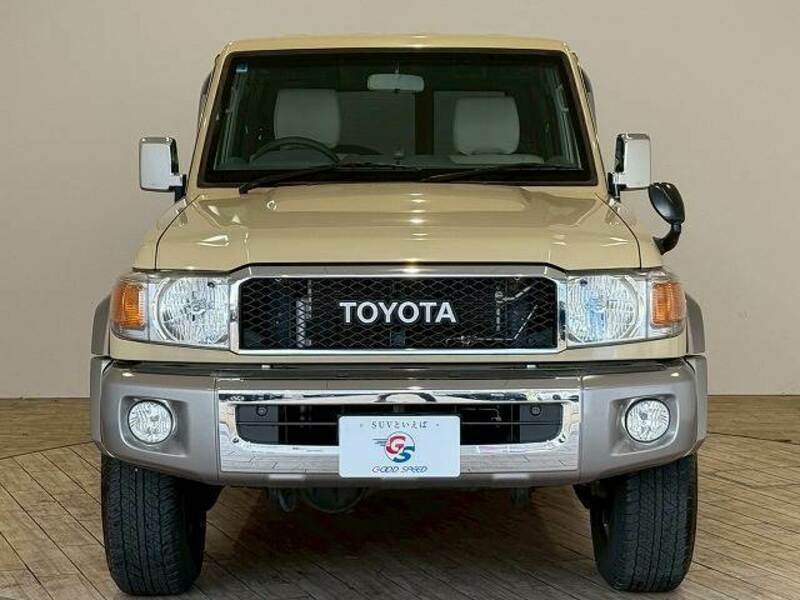 LAND CRUISER