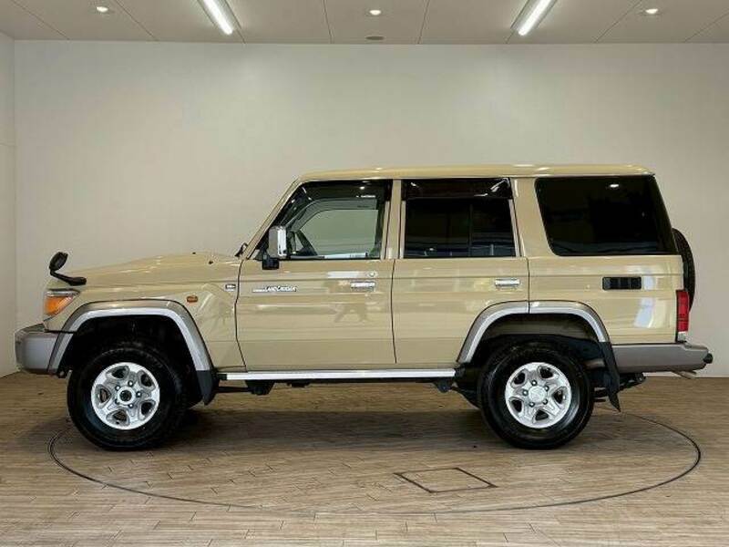 LAND CRUISER