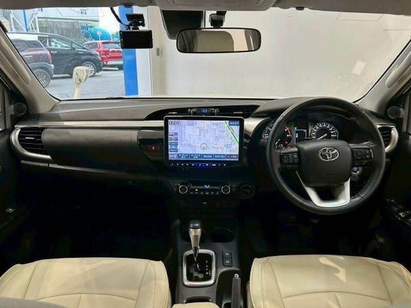 HILUX