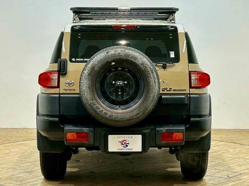 FJ CRUISER-12