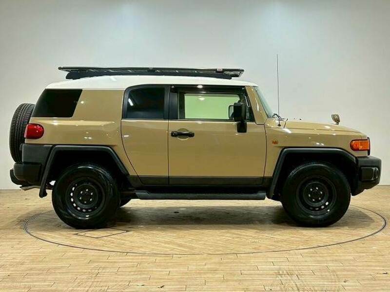 FJ CRUISER-16