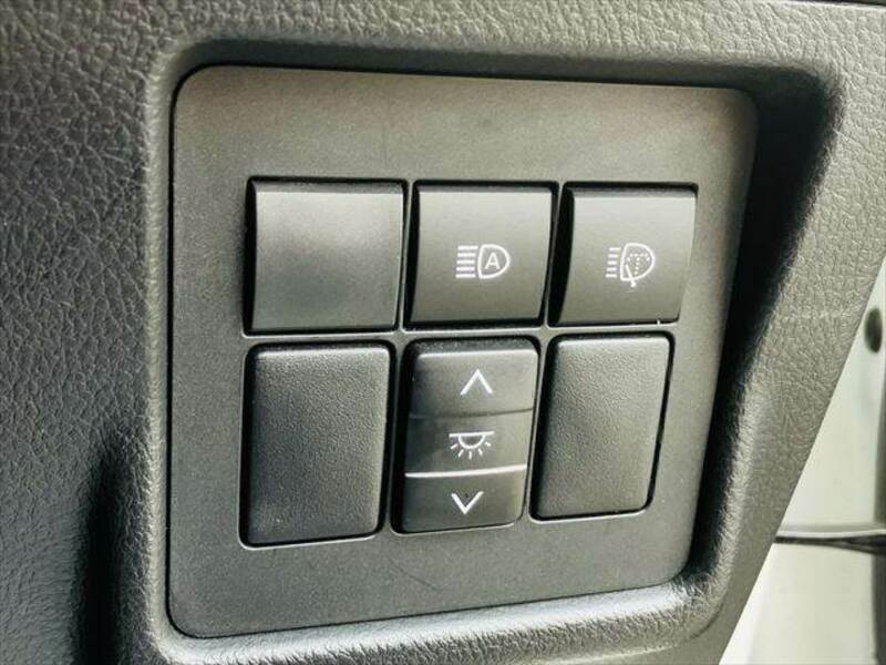 LAND CRUISER PRADO-7