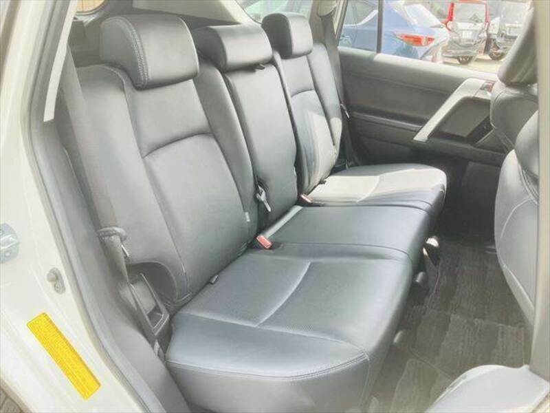 LAND CRUISER PRADO-9