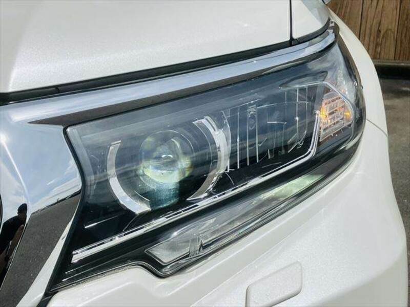 LAND CRUISER PRADO-12