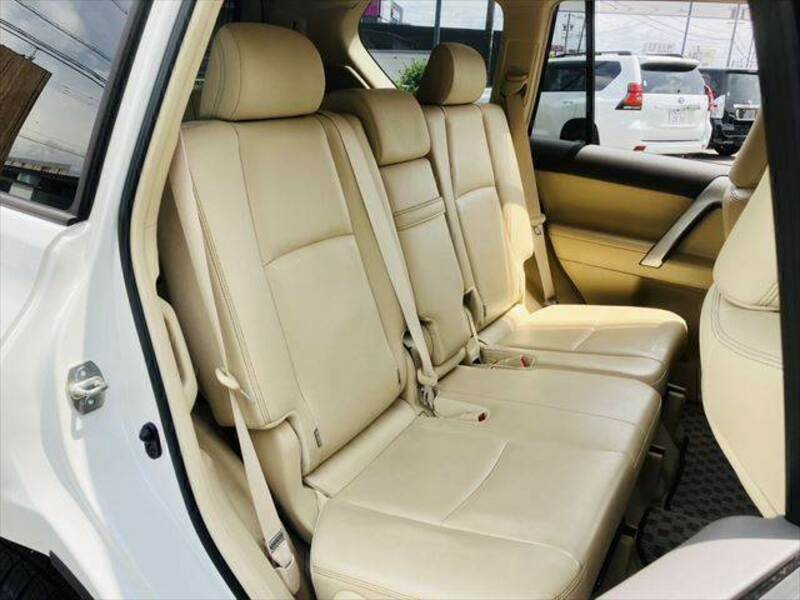 LAND CRUISER PRADO-11