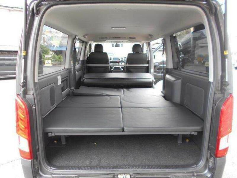 HIACE VAN-11