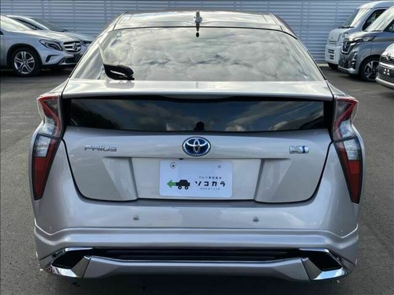 PRIUS-9