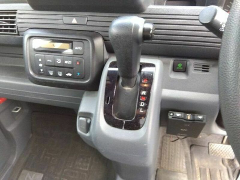 N-VAN