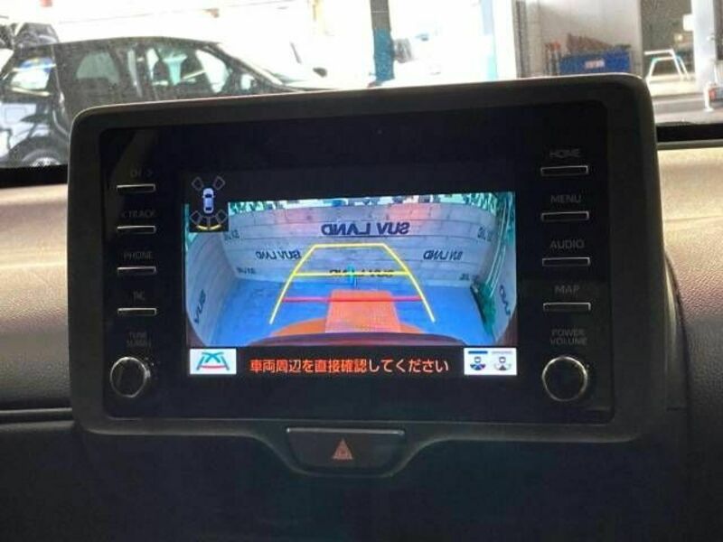YARIS CROSS-3