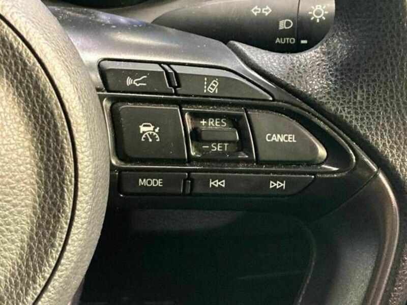 YARIS CROSS-4