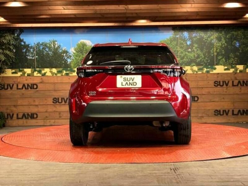 YARIS CROSS-14