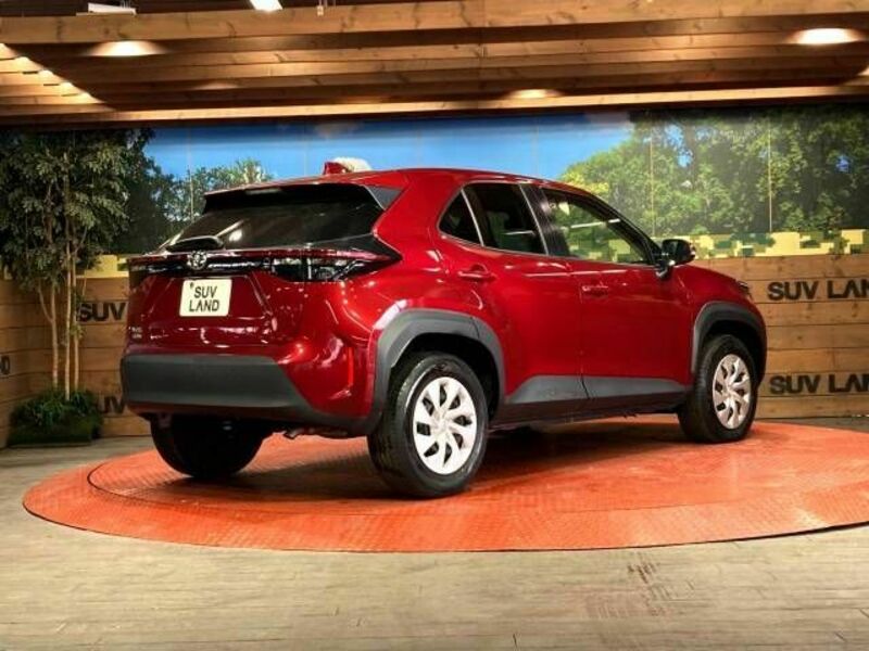 YARIS CROSS-16