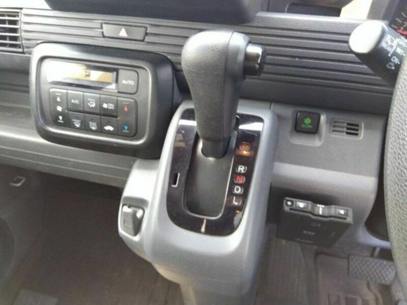 N-VAN