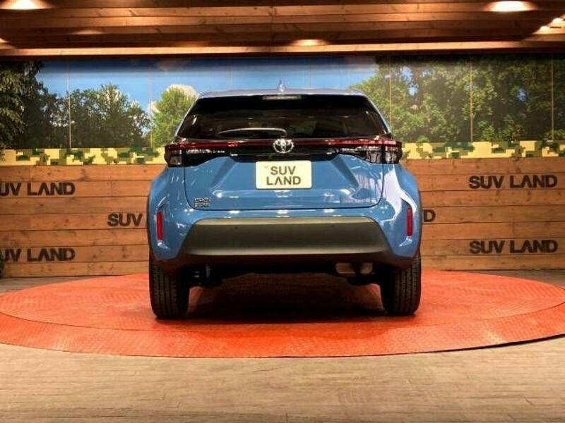 YARIS CROSS-14