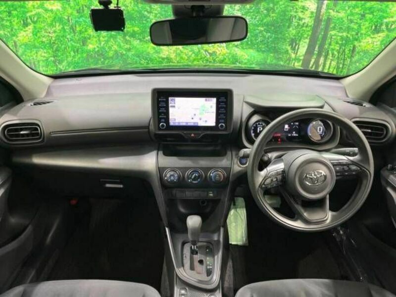 YARIS CROSS-1