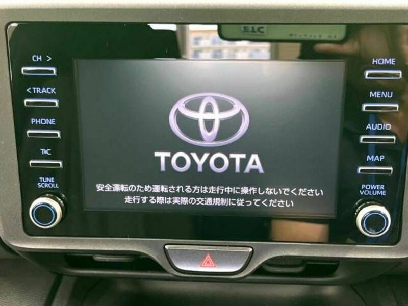 YARIS CROSS-2