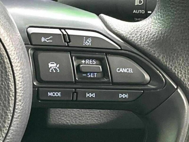 YARIS CROSS-6