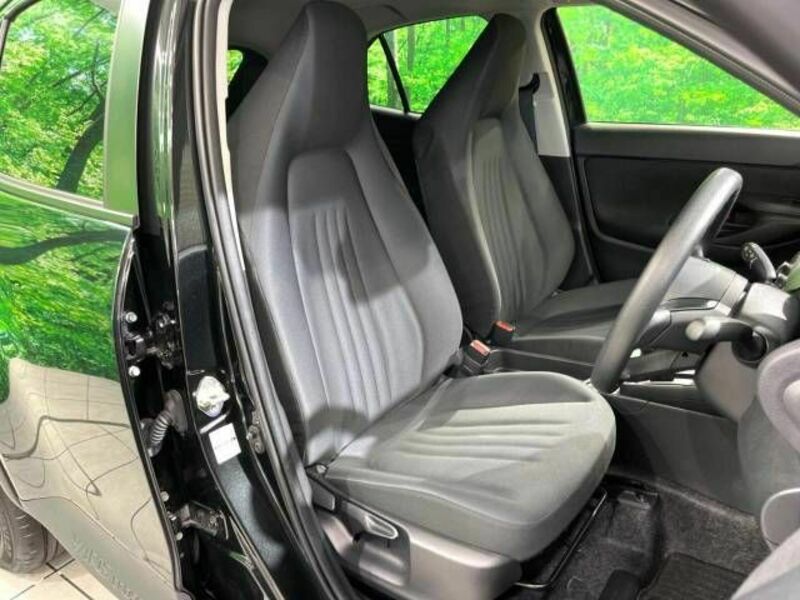 YARIS CROSS-8