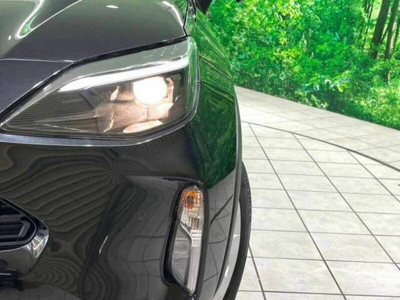 YARIS CROSS-11
