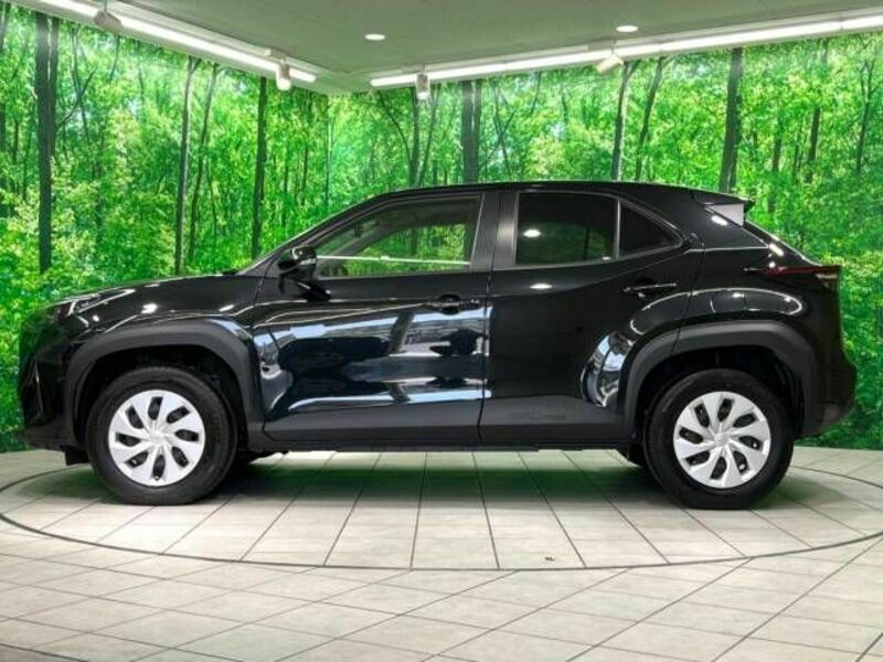 YARIS CROSS-14