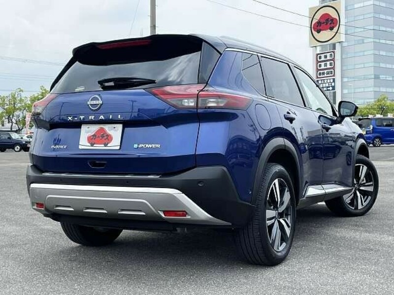 X-TRAIL