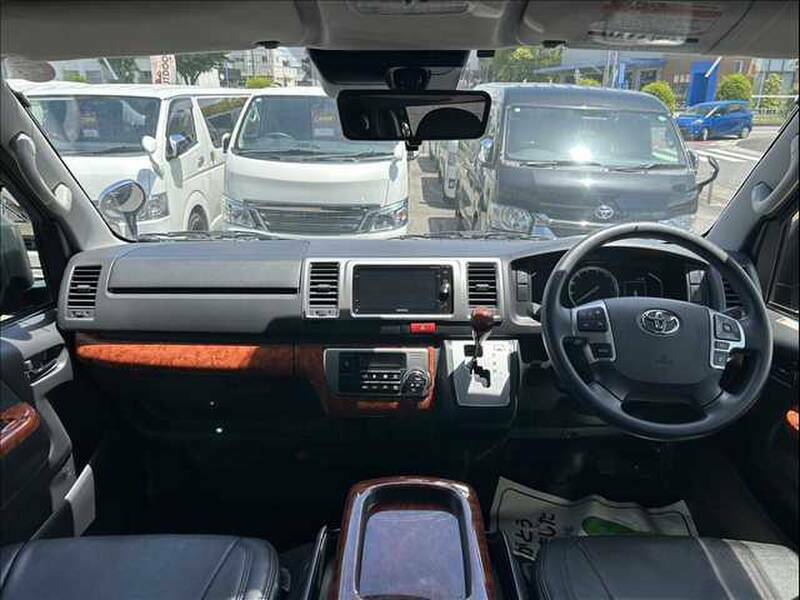 HIACE VAN-3