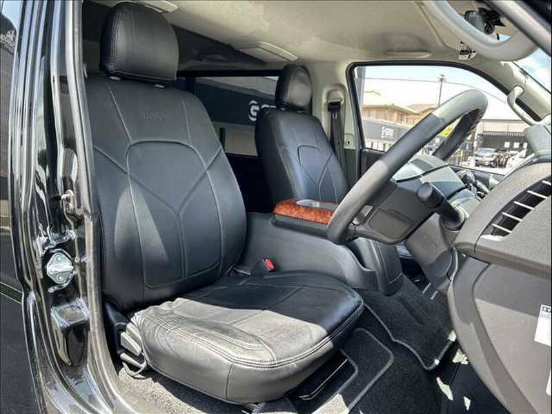 HIACE VAN-6