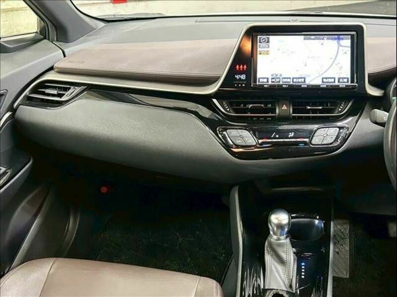C-HR-11