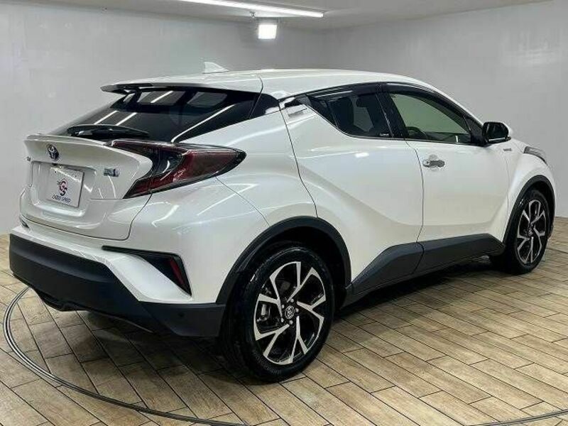 C-HR-15