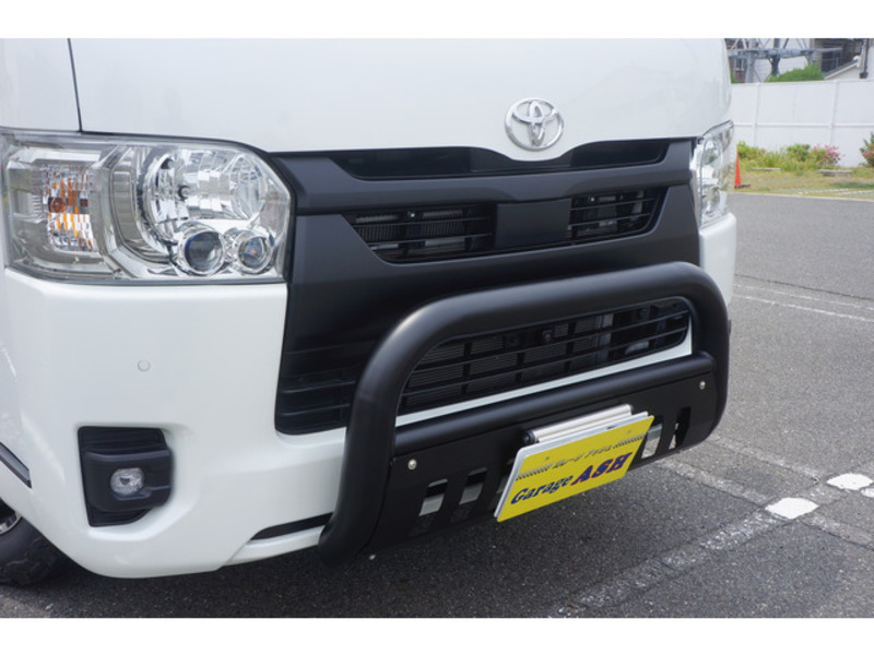 HIACE VAN-11