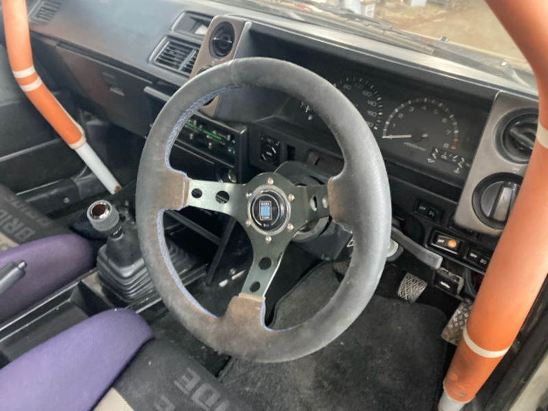 COROLLA LEVIN