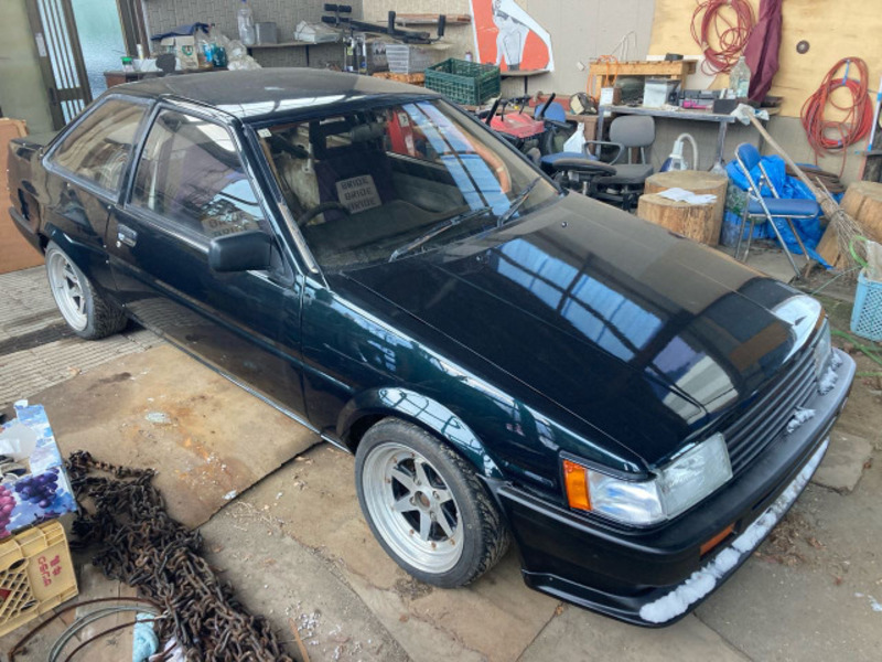 COROLLA LEVIN