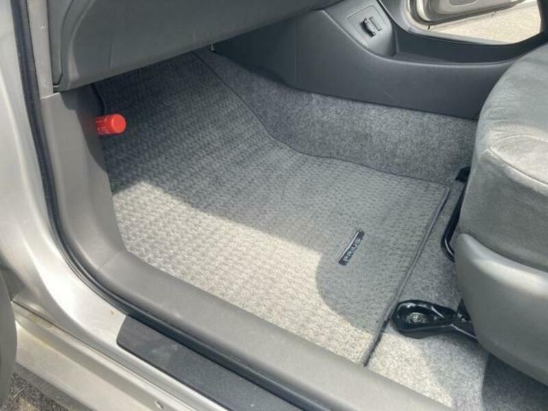 PRIUS-17