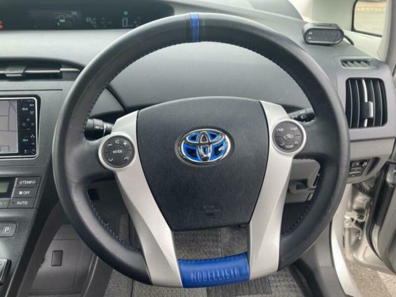 PRIUS-12