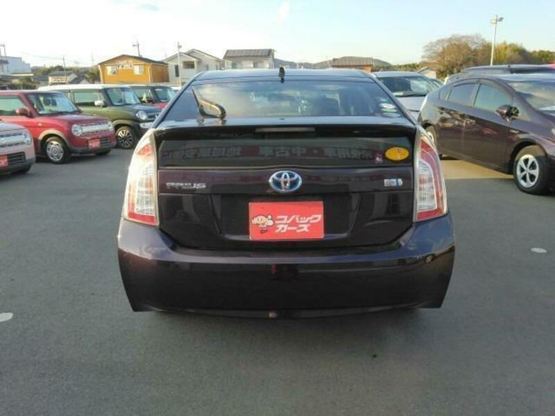 PRIUS-6