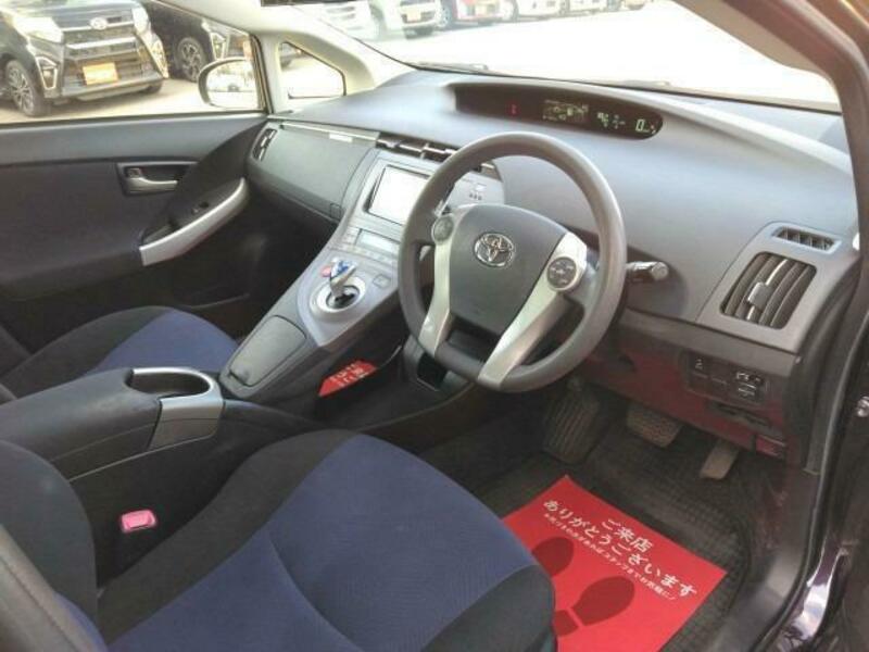 PRIUS-13