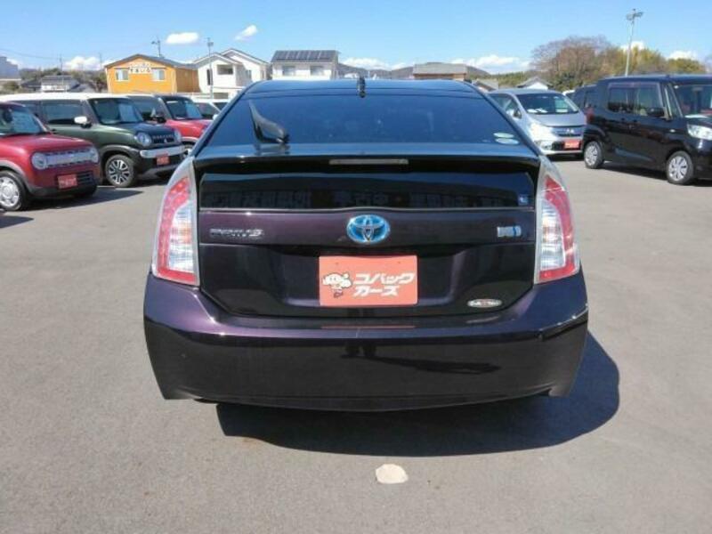 PRIUS-6