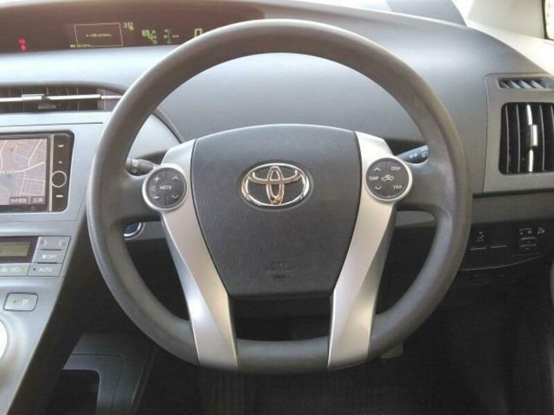 PRIUS-11