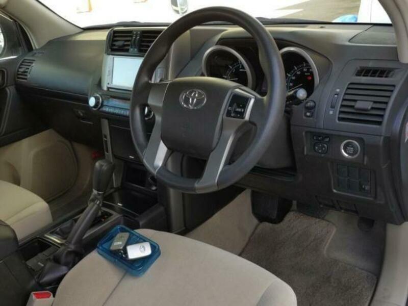 LAND CRUISER PRADO-2
