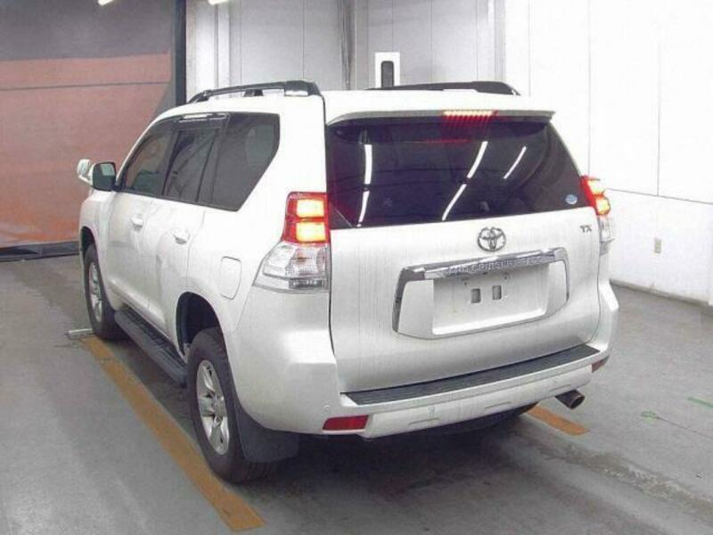 LAND CRUISER PRADO-1